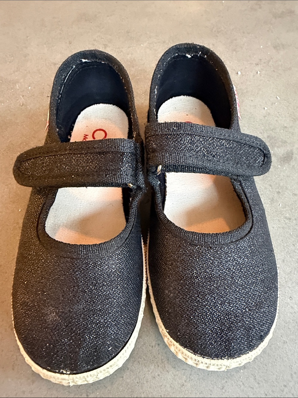 Cienta Kids Black Mary Jane *sparkly!*